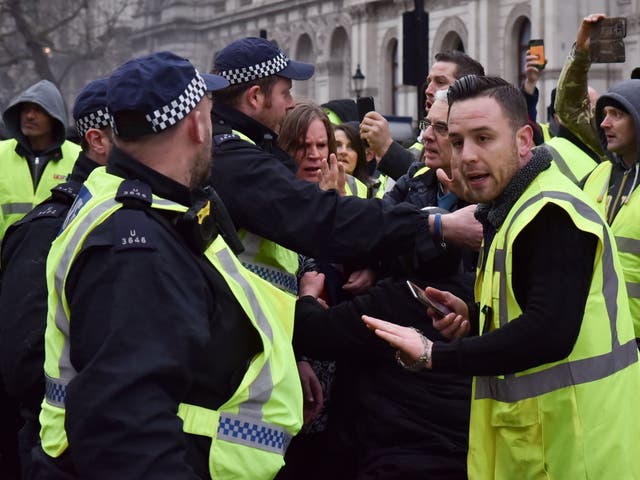 Yellow vest protests scuffle with police in Whitehall on Saturday