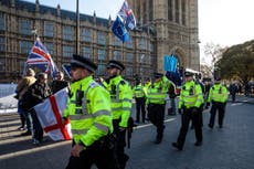 Brexit campaigners condemn ‘far-right’ yellow vest protesters