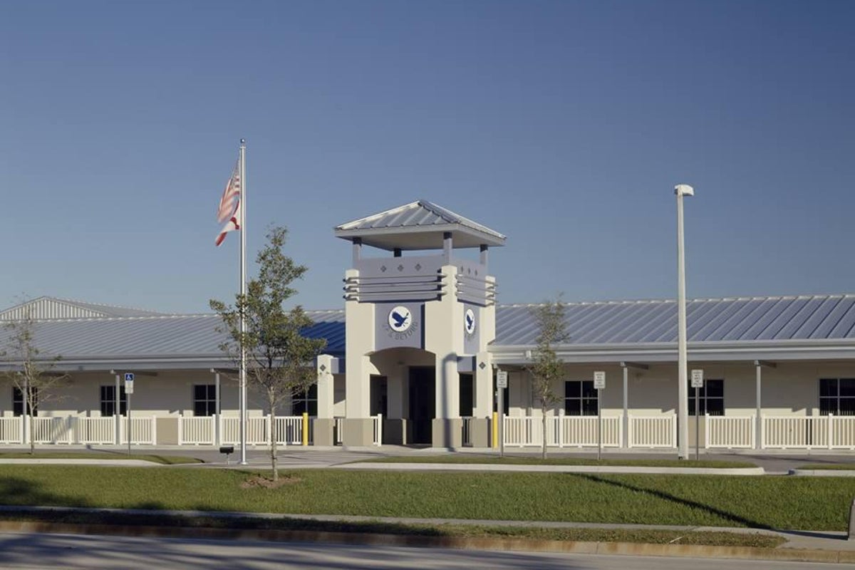 Substitute teacher spreads faeces over park before child