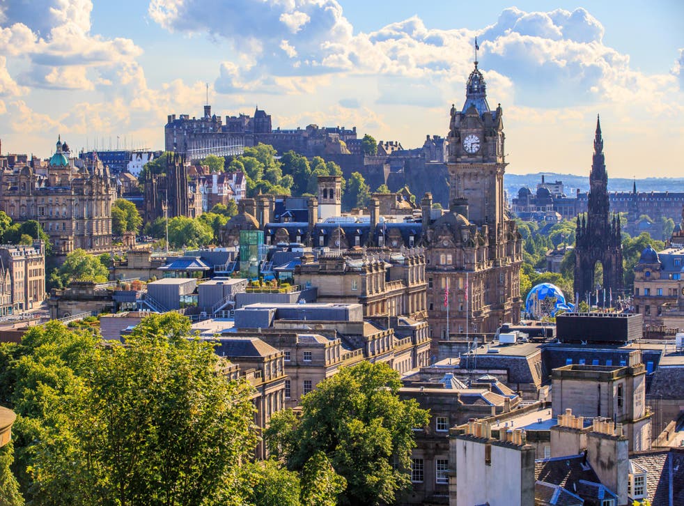A consultation to introduce a £2 tourist tax for Edinburgh has won strong support
