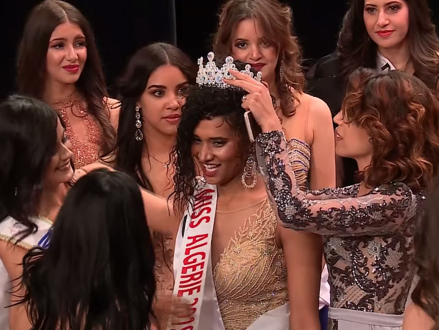 Khadija Ben Hamou being crowned Miss Algeria 2019