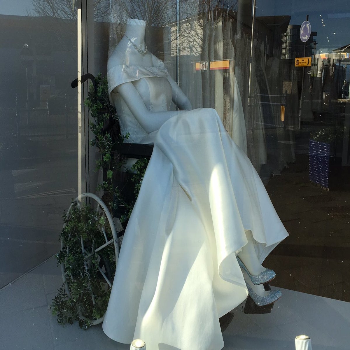 white wedding dress on mannequin Lir or hall weddingsthis minimalist design is simply breathtaking! Vintage Long Sleeves White Ivory