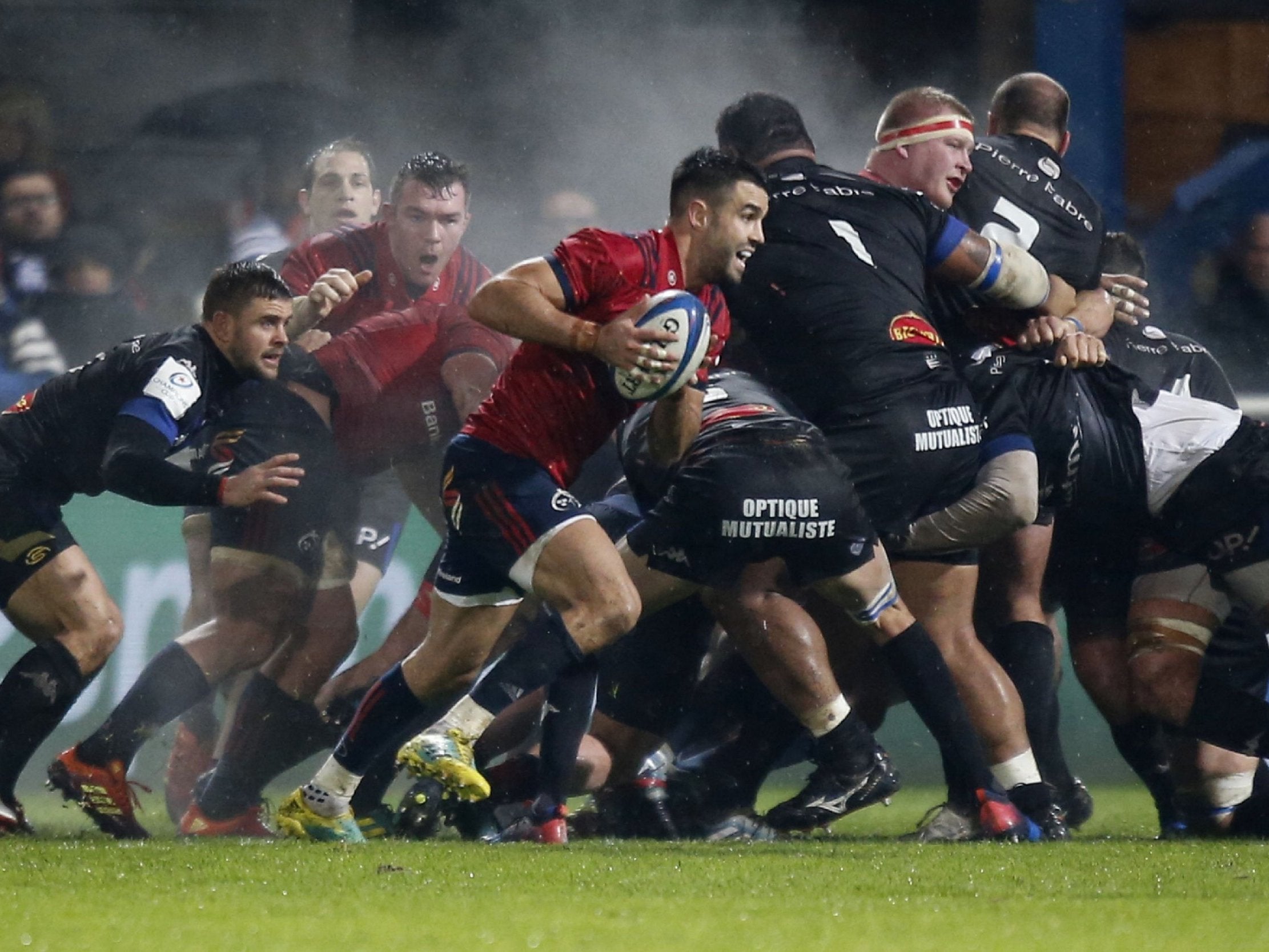 Conor Murray has returned to the Munster side to reclaim his No 9 jersey