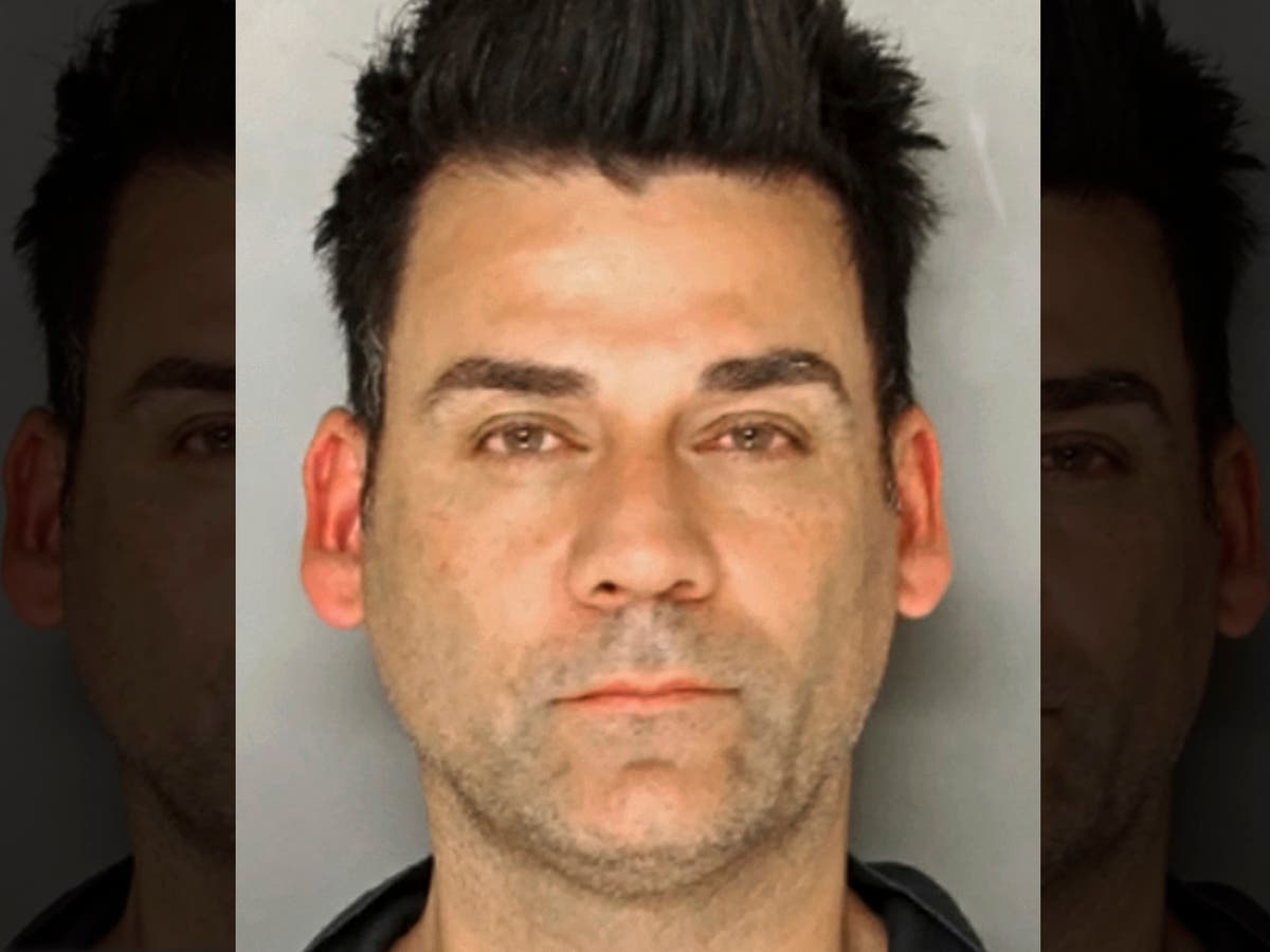 DJ who killed and raped teacher in 1992 caught after sister uploads DNA to genealogy site | The Independent | The Independent