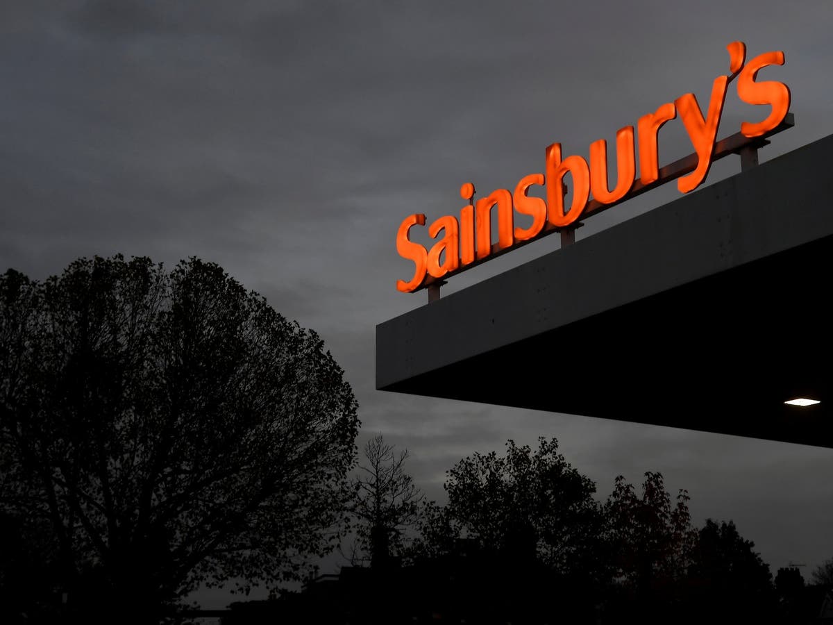 Sainsbury's suffers another blow as sales and market share decline