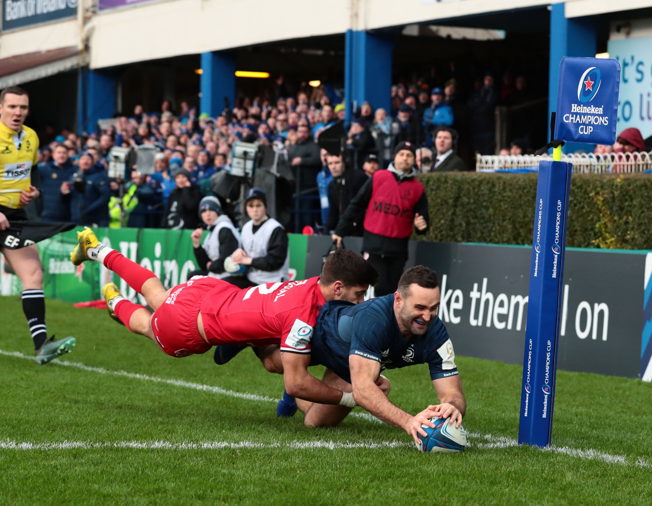 Dave Kearney scores a try in Leinster's win over Toulouse