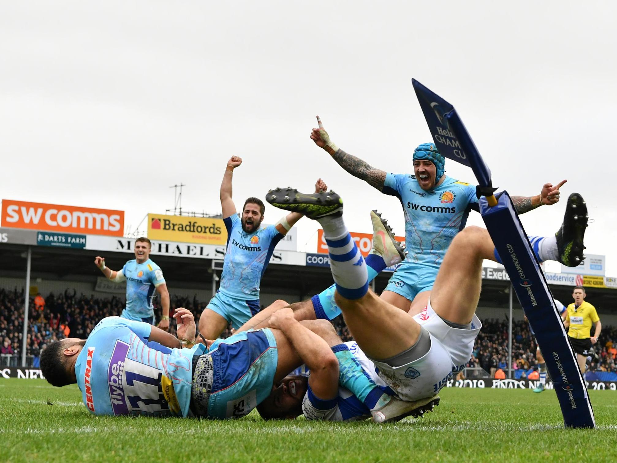 Tom O'Flaherty dives over to score Exeter's fourth try of the match
