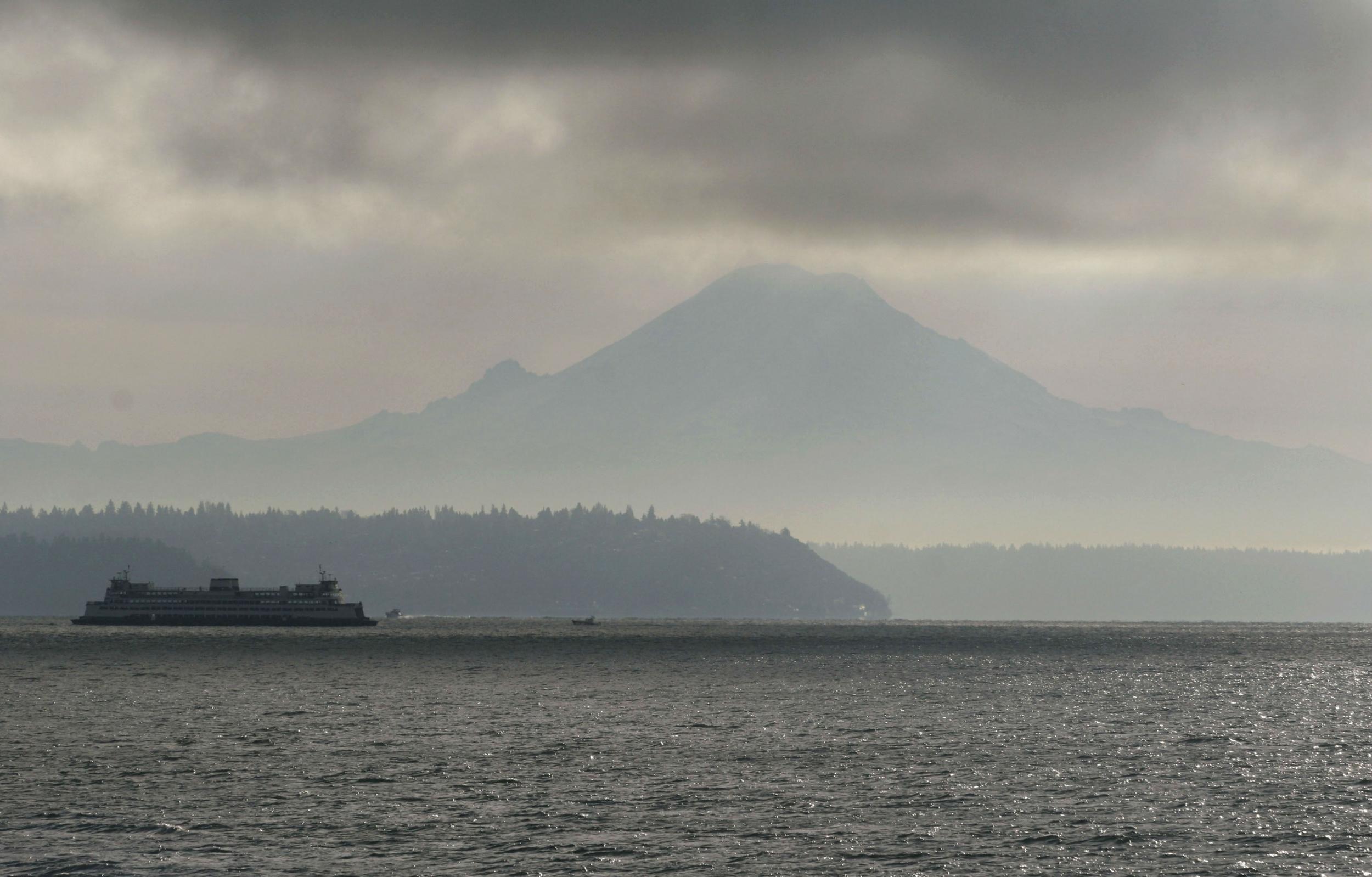 Seattle, the emerald city, is famed for its views of mountains such as Mt Rainier