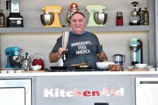 José Andrés opens kitchen to feed unpaid federal employees