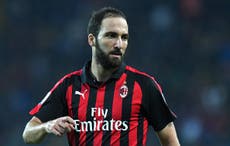 Chelsea target Gonzalo Higuain has ‘made choice’ claims Milan boss