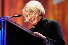 Mary Oliver: Pulitzer Prize-winning poet who cracked the mainstream