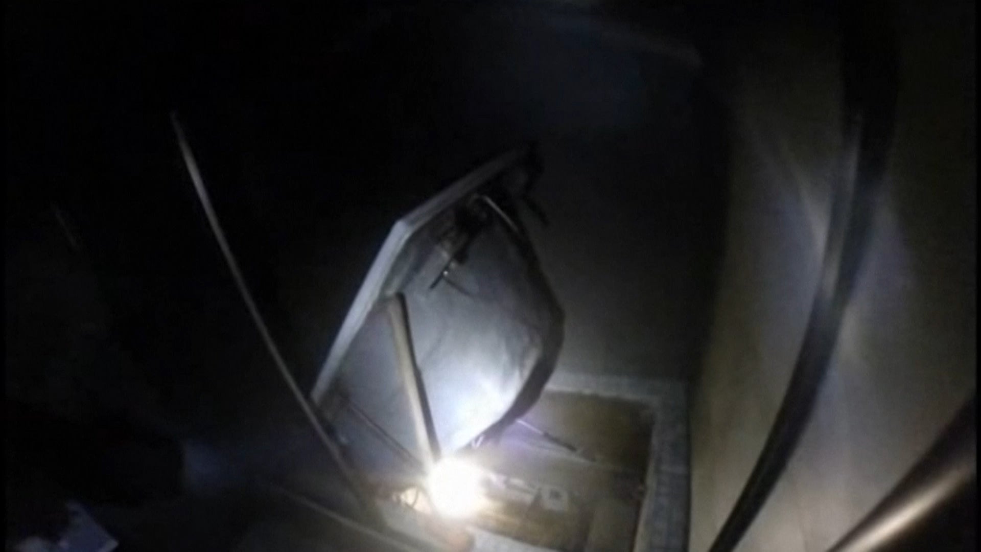 El Chapo&apos;s secret escape tunnel under bath revealed in police video of raid