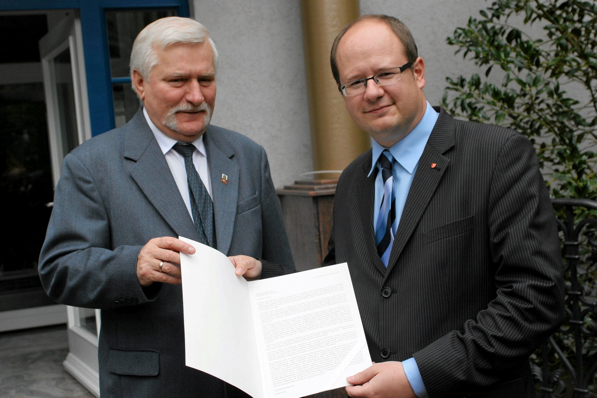 Adamowicz with former president Lech Walesa in Gdansk, 2006
