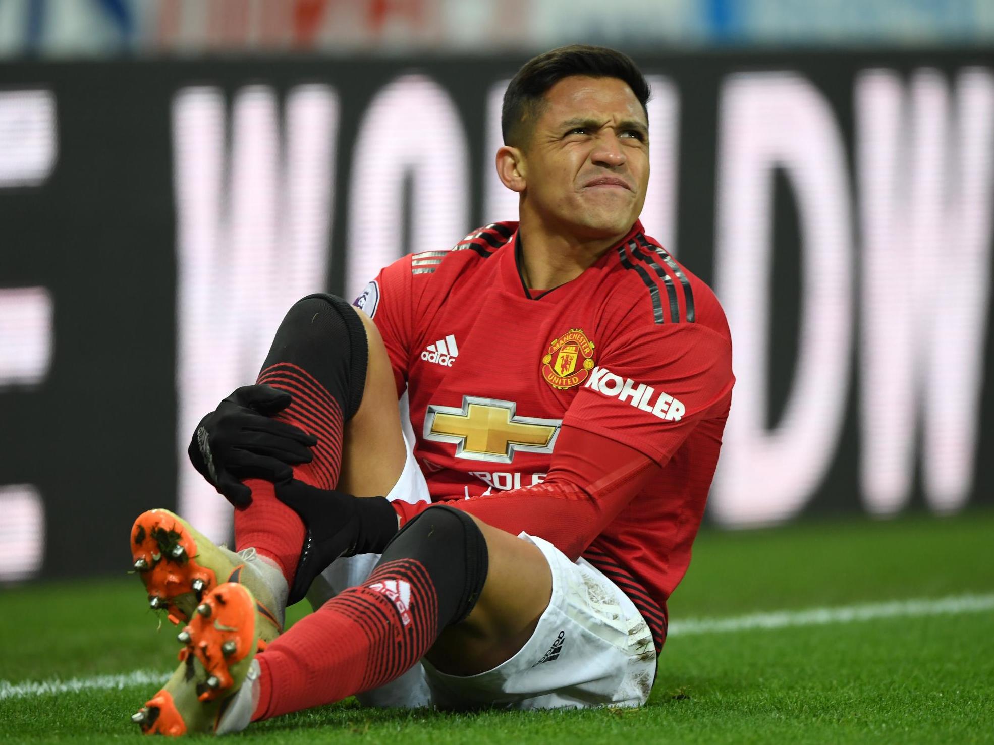 Manchester United team news: Alexis Sanchez in line for