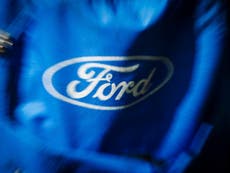 Ford warns no-deal Brexit would cost it $800m this year, report says 