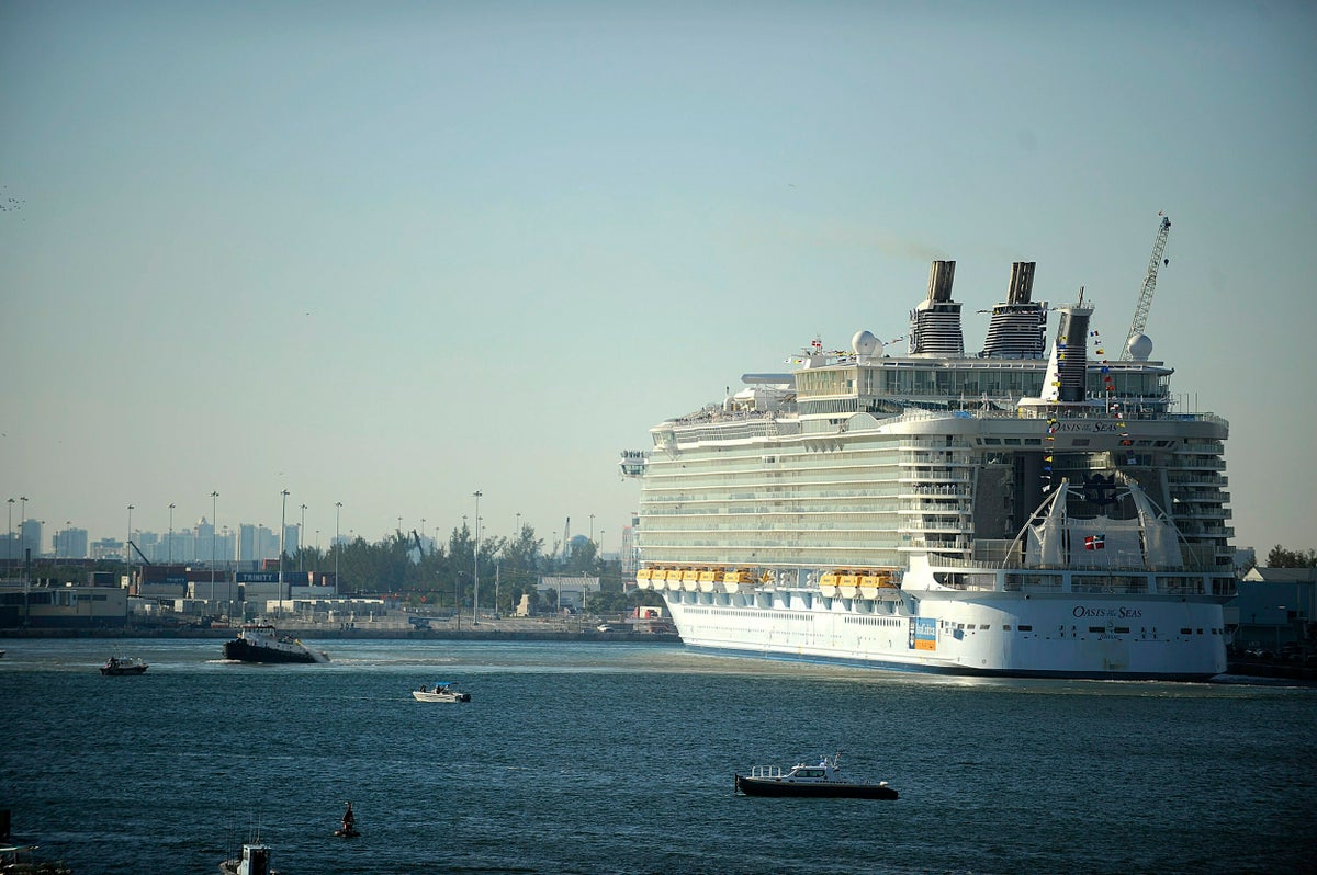Crane Crashes Into One Of World S Largest Cruise Ships In Bahamas Injuring Eight I Just Missed By The Grace Of God The Independent The Independent