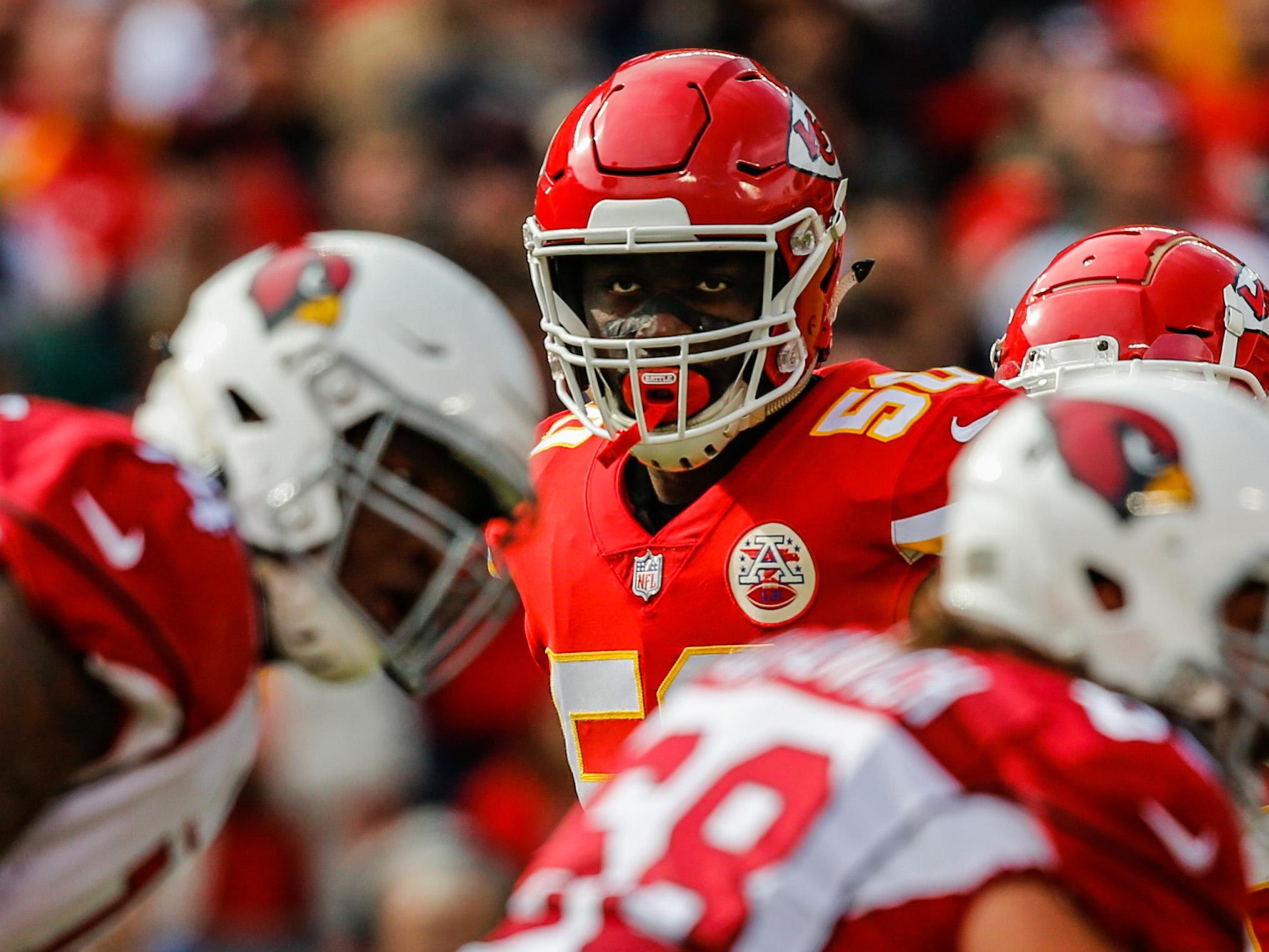 Chiefs fans thought Dee Ford lined up offsides in 49ers game