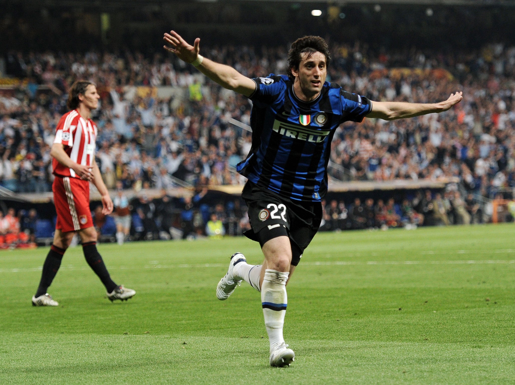 Diego Milito in the 2010 Champions League final