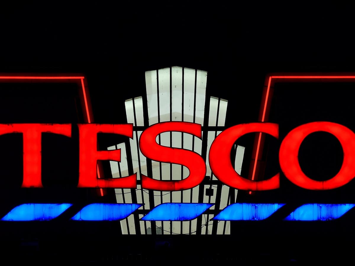 Tesco to axe 9,000 jobs and cut hours in costsaving plan The