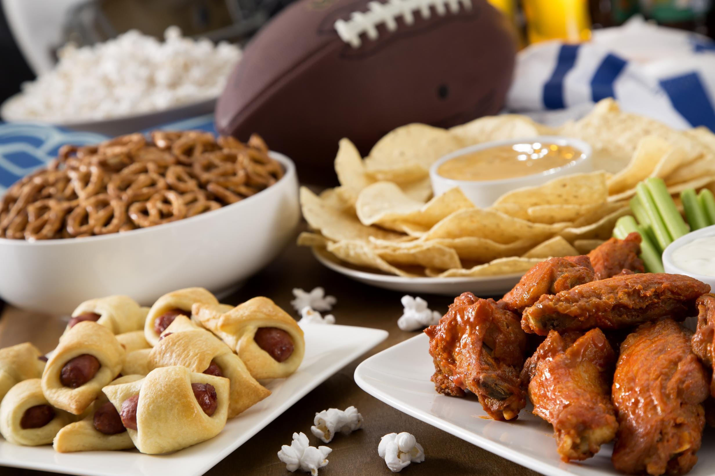 traditional food for super bowl