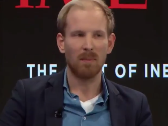 Historian Rutger Bregman excoriates billionaires for not paying enough in taxes