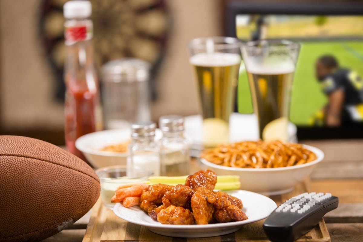 97 Football Fan Foam Finger Stock Photos, High-Res Pictures, and Images -  Getty Images