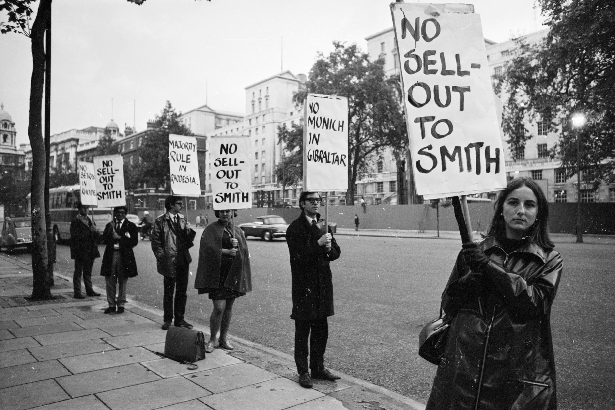 Protesters in London, in 1968, demonstrate against Smith's resistance to majority rule