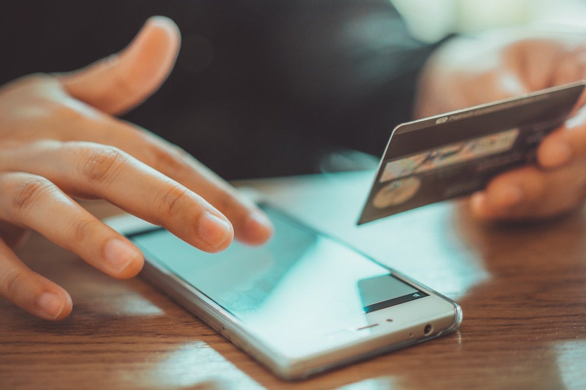 Santander UK launches Edge Explorer account offering up to £20 cashback a month