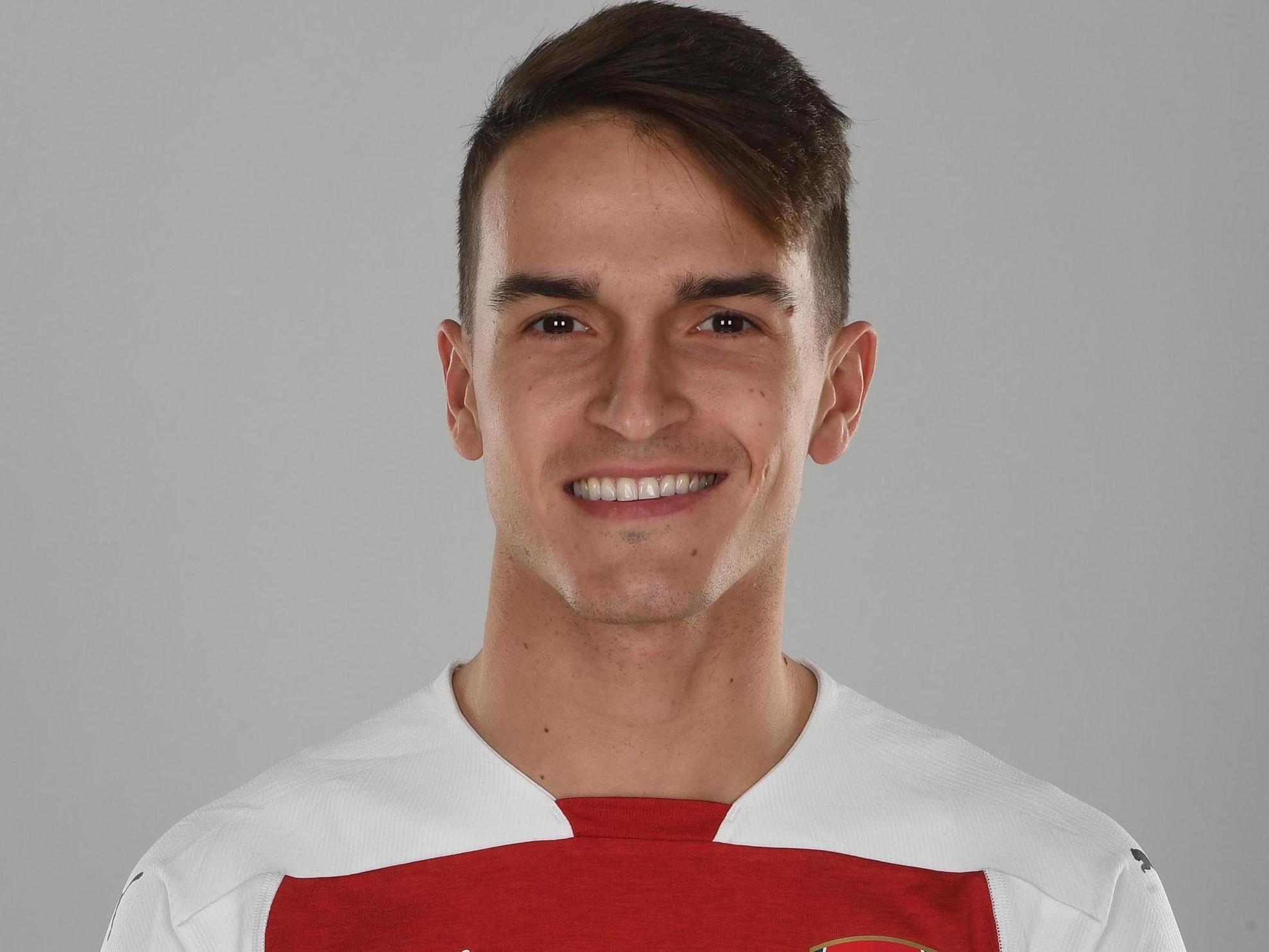 Arsenal unveil new signing Denis Suarez