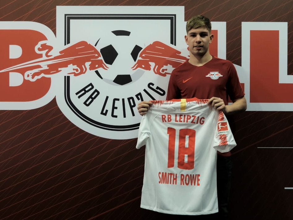 EMILE SMITH ROWE サイン Fulham FC - Fulham Sign Smith Rowe