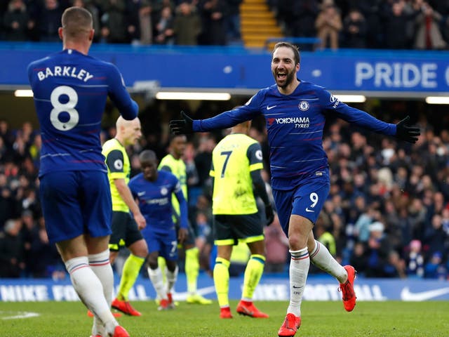 Chelsea's Gonzalo Higuain celebrates