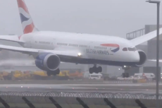 British Airways flight aborts landing at Heathrow amid 70mph winds