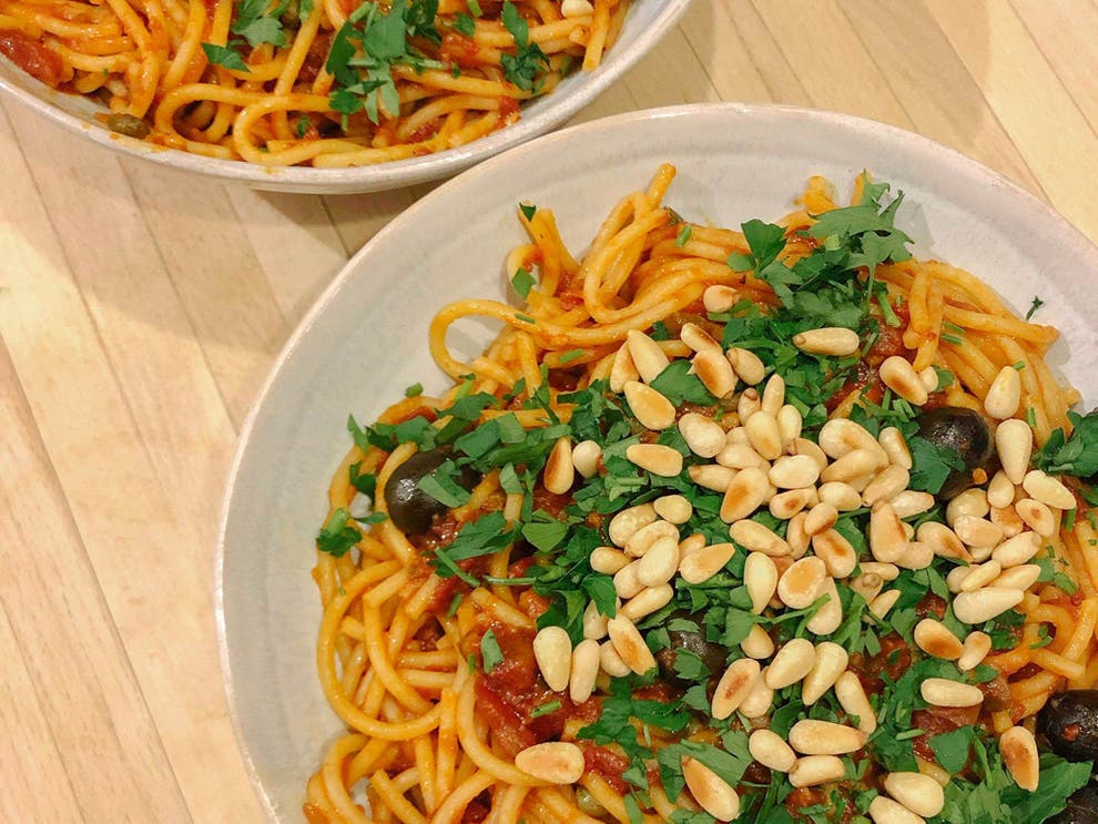 How to make plantbased spaghetti alla puttanesca The