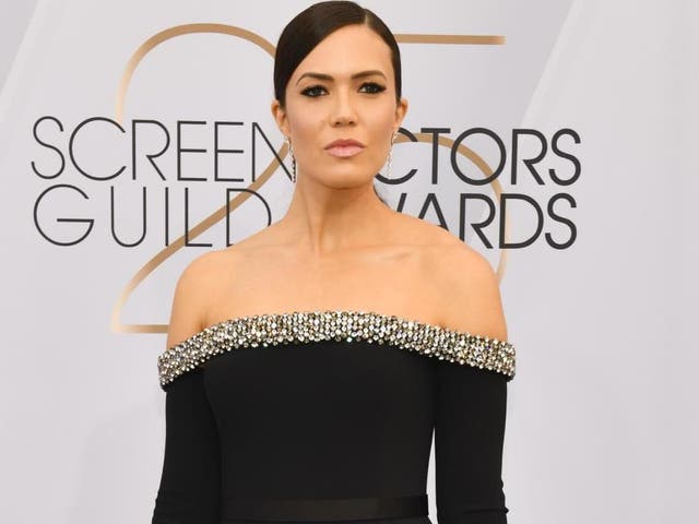 Mandy Moore arrives at the 25th Annual Screen Actors Guild Awards at the The Shrine Auditorium on 27 January, 2019 in Los Angeles, California.