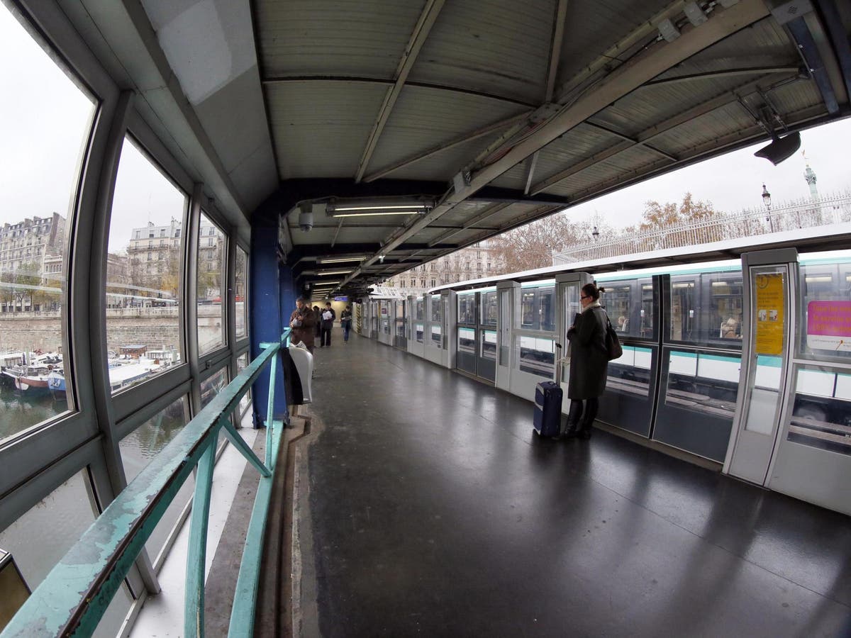 Paris acid attack: Person ‘seriously injured’ by corrosive substance at Bastille metro station