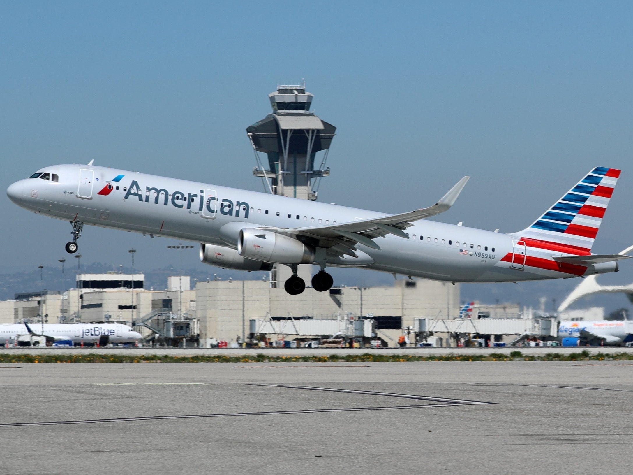 American Airlines has issued an apology to Jordan Flake and her toddler son