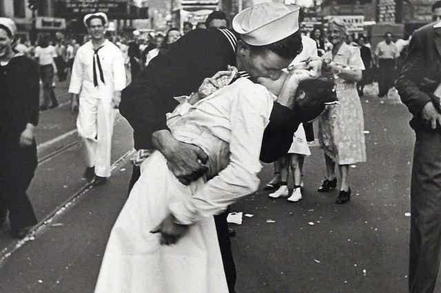 The sailor was pictured in the iconic kissing photo (AFP/Getty)