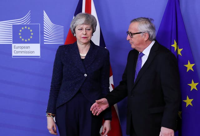 Juncker and May meet on a previous occasion