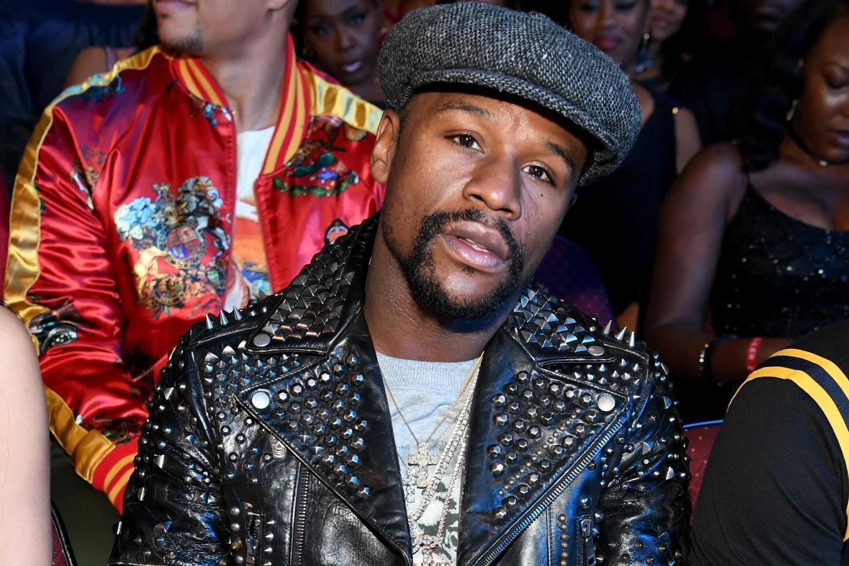 Floyd Mayweather supports Gucci following blackface controversy (Getty)