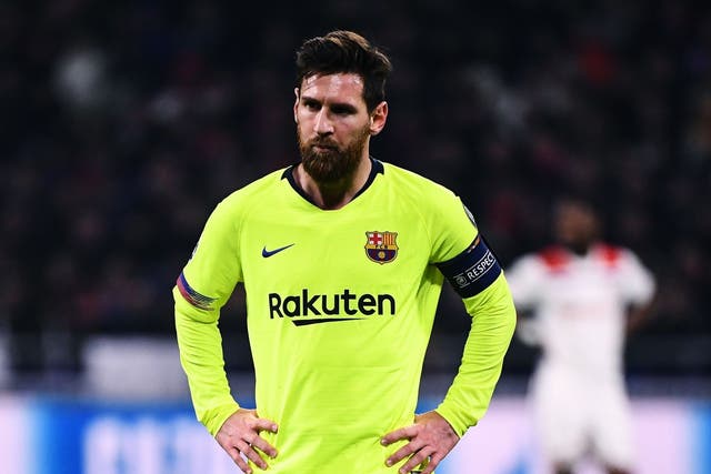Lionel Messi appears dejected vs Lyon