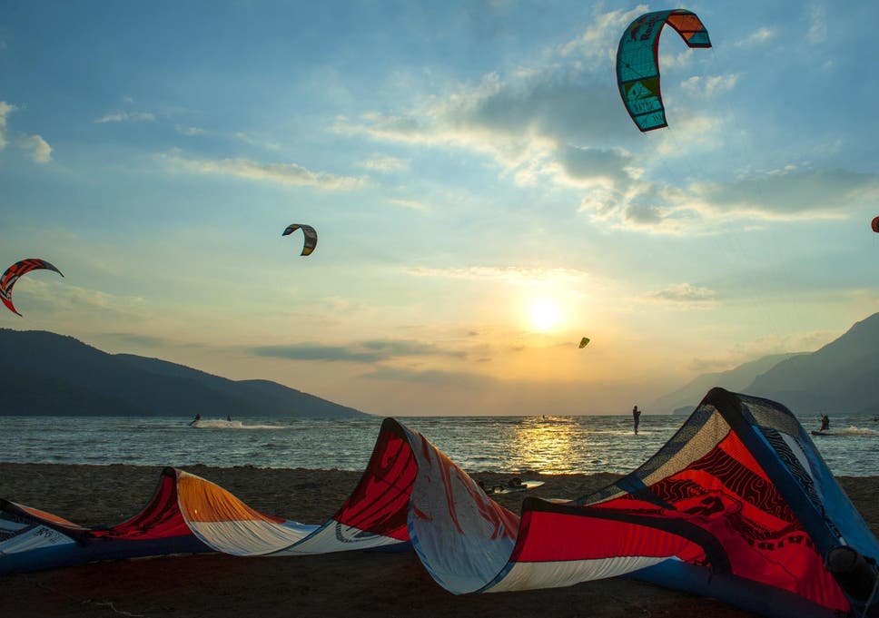 The research team adapted kitesurfing kites to gather data to produce their research into the efficacy of kites as a platform for power generation