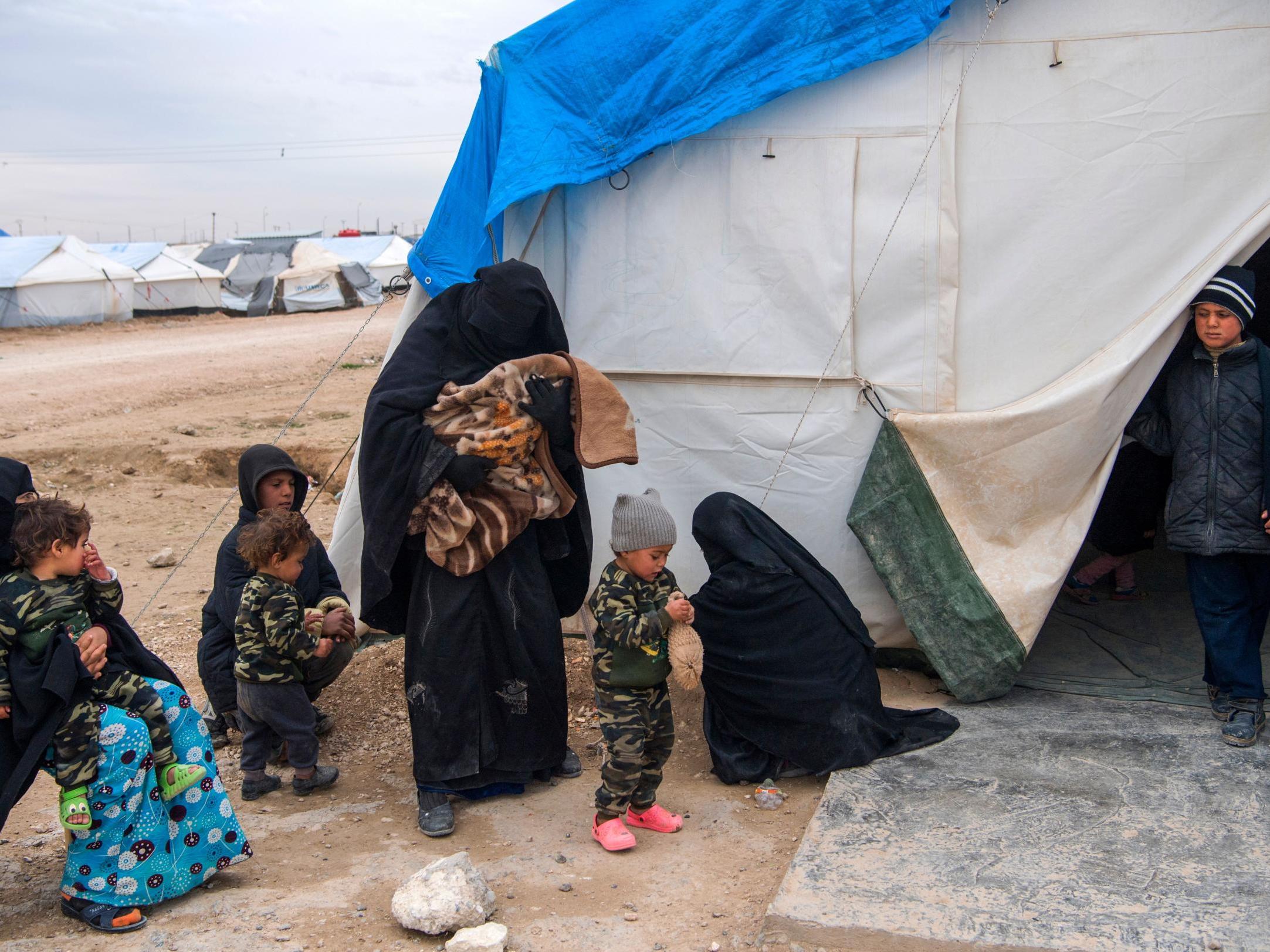 More than 2,500 children, from families 'with links to Isis' are in refugee camps, SCF says