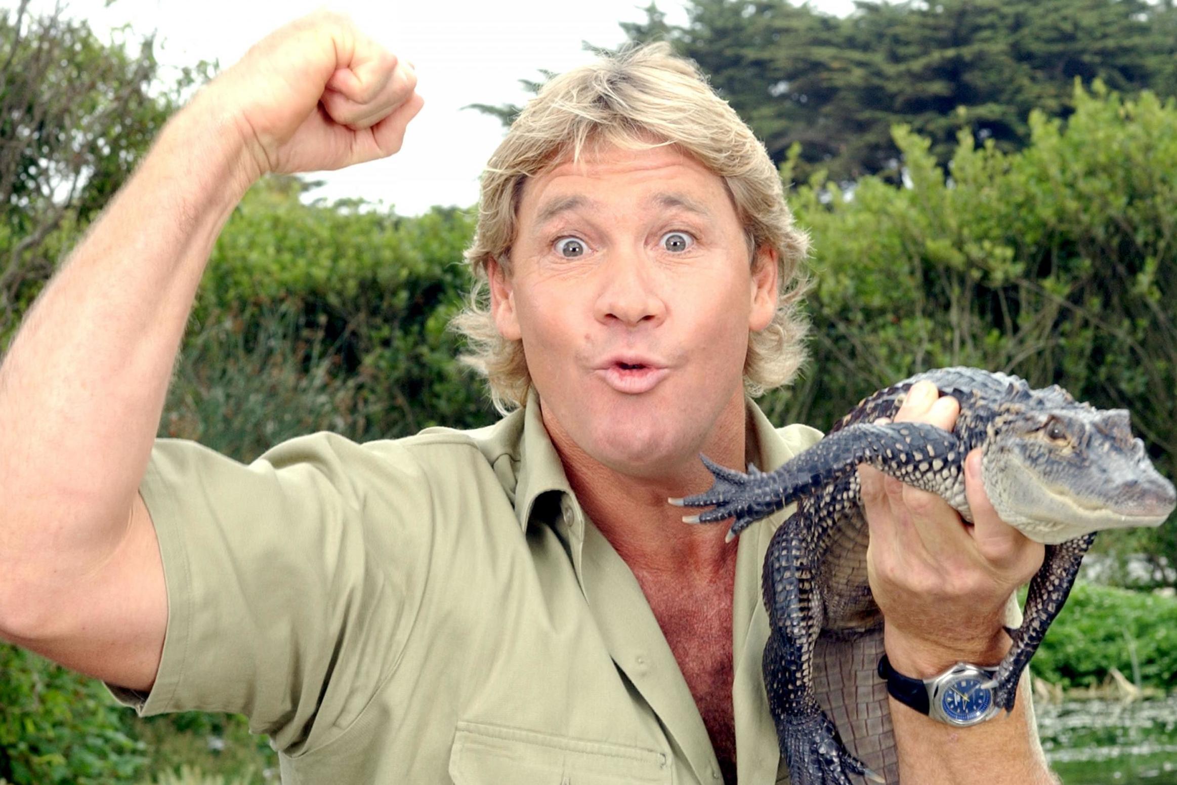 Steve Irwin, poses with a three foot long alligator at the San Francisco Zoo on 26 June, 2002 in San Francisco, California. (Photo by Justin Sullivan/Getty Images)