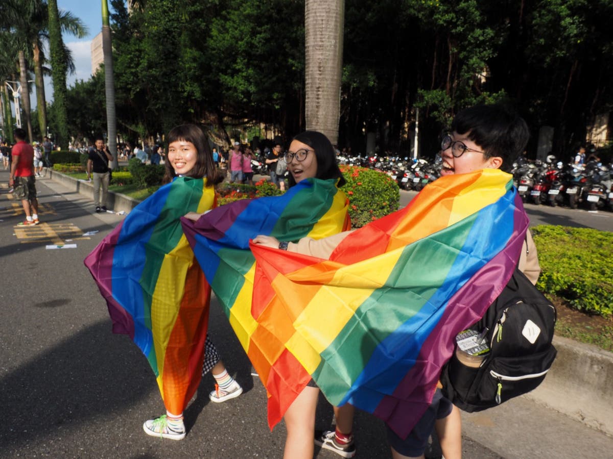 Taiwan Proposes Asias First Same Sex Marriage Law After Voters Reject