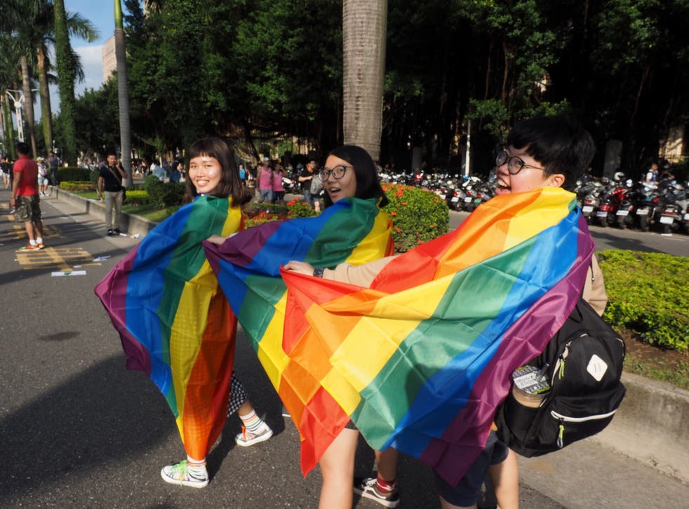 In Chongqing ficken gay Gay lässt