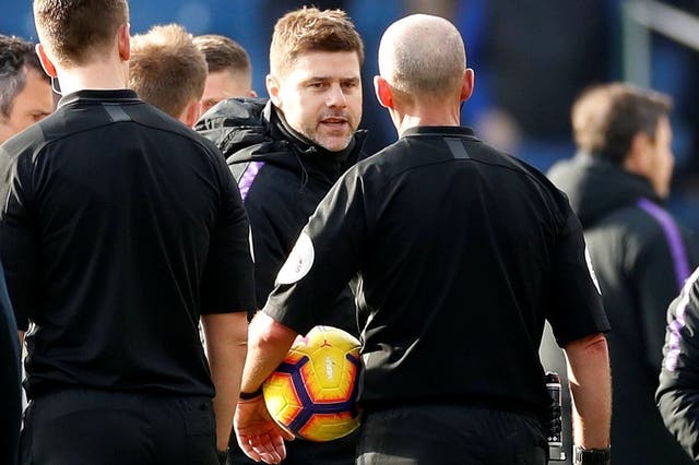 Mauricio Pochettino rages in the face of Mike Dean