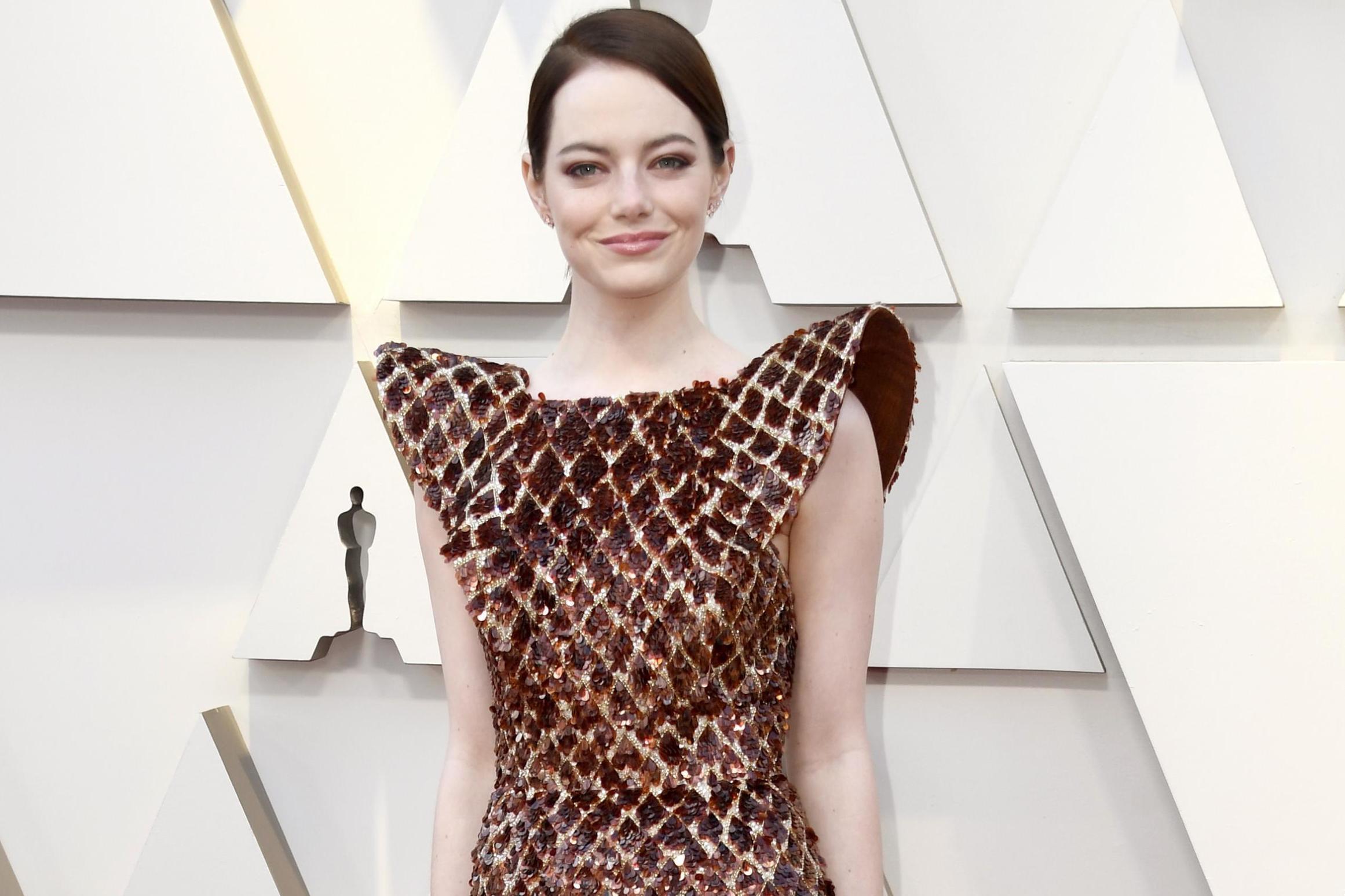 Emma Stone’s Oscars dress took Louis Vuitton 712 hours to make | The Independent