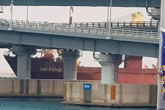 Russian cargo ship Seagrand bumps into the side of the Gwangan Bridge in Busan, South Korea, 28 February 2019.