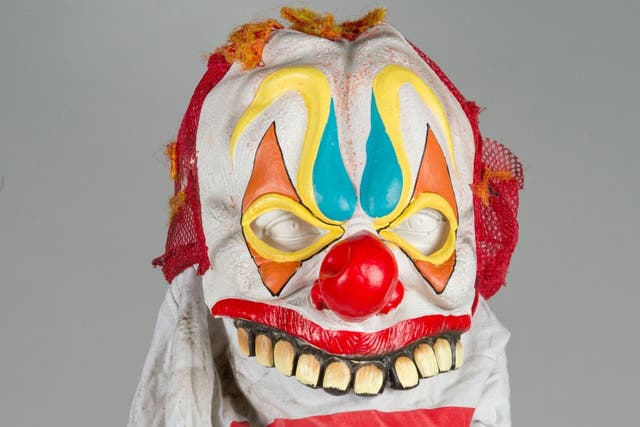 Photo of "scary clown mask" worn by Lekan Akinsoji during police chase