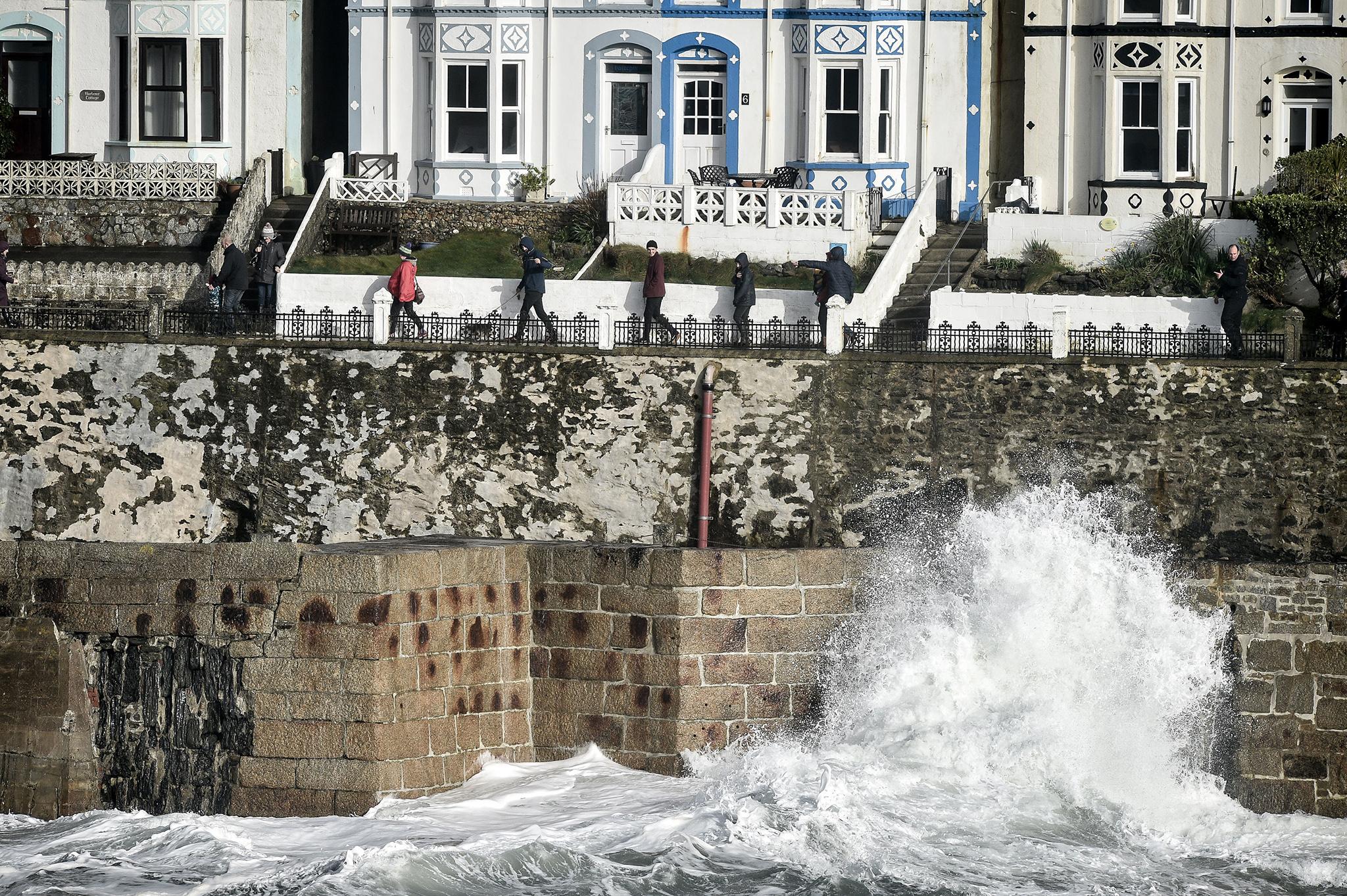 UK weather: Snow warning issued as Storm Freya hits Britain | The ...